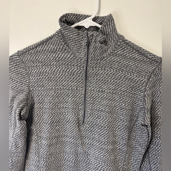 Lululemon Outrun 1/2 Zip Heathered Grey Pullover Jacket Athleisure Running Gym - Picture 3 of 10